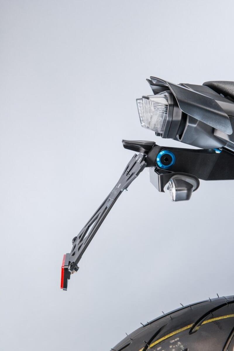 Porta Targa Regolabile per Yamaha A1